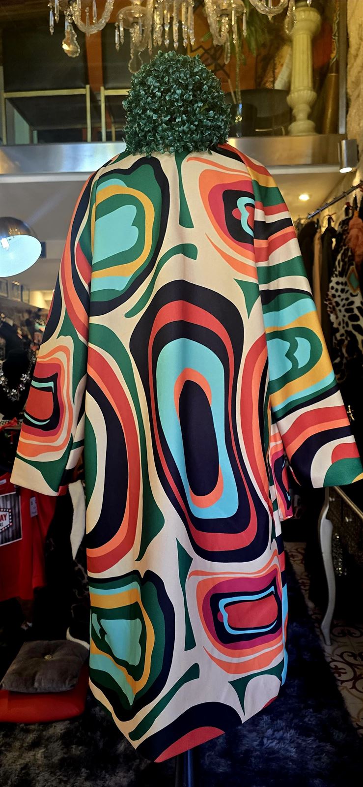 Abrigo psicodelico de paño multicolor. - Imagen 8