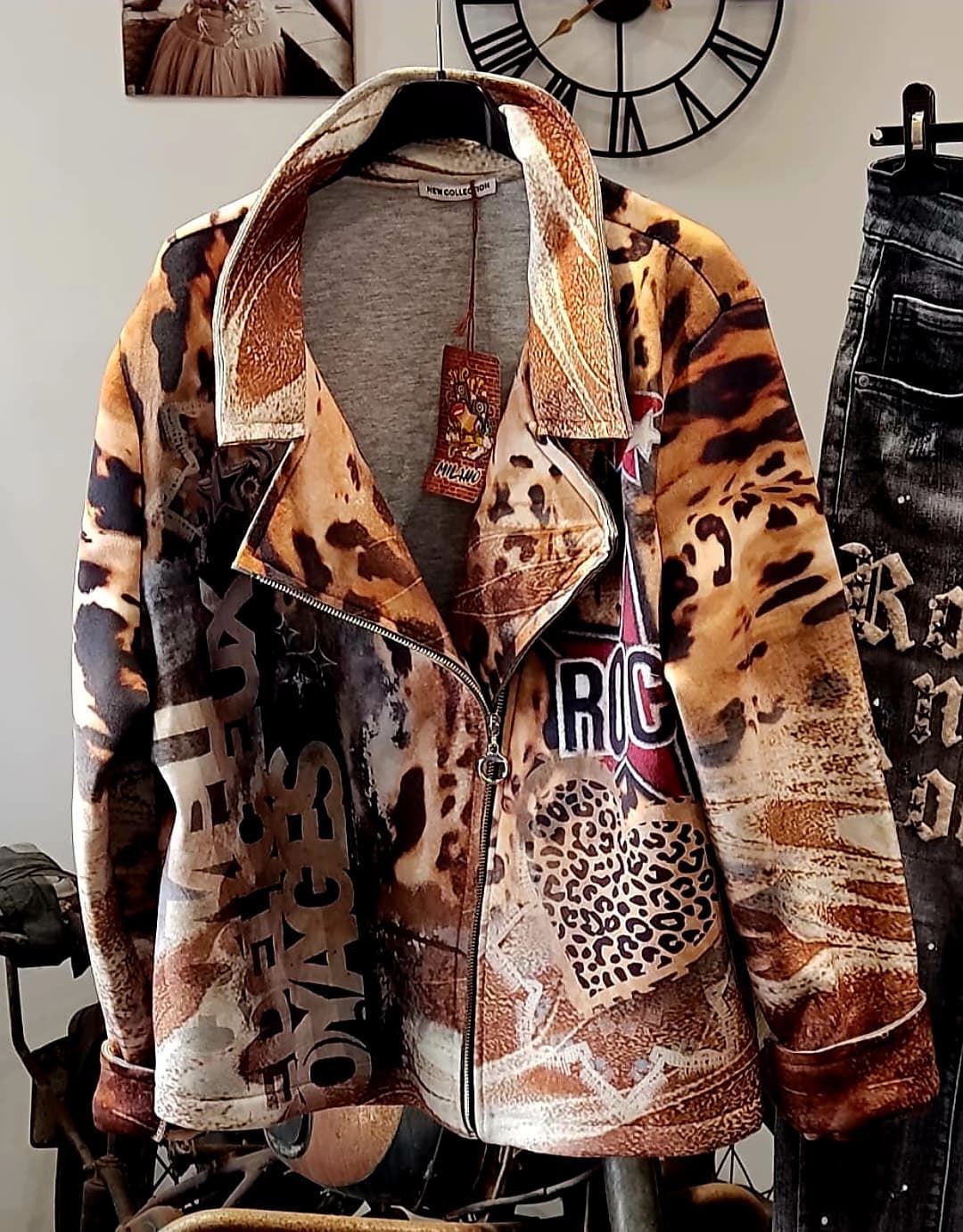 Chaqueta de neopreno rock animal print. - Imagen 1