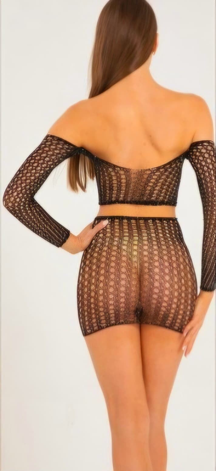 Conjunto de malla de Top y Falda con pedreria. - Imagen 1