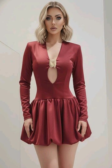 Vestido corto de vuelo. - Imagen 1
