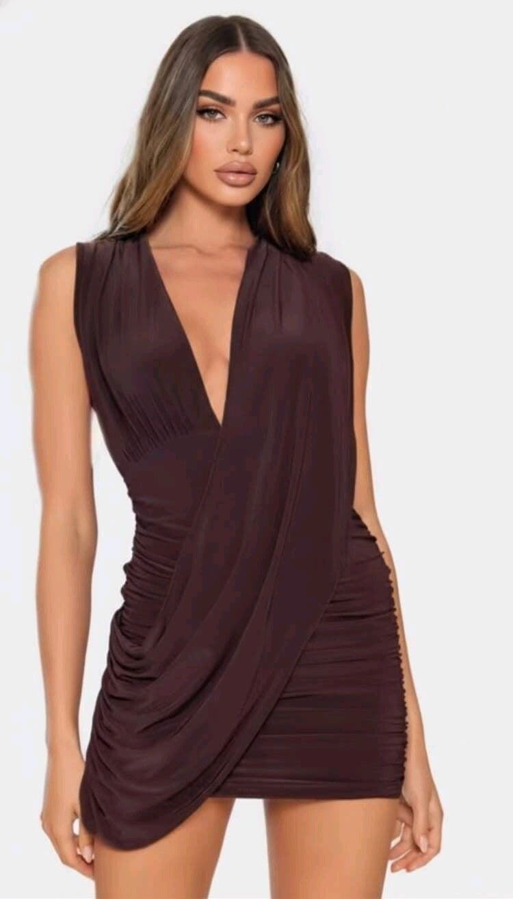 Vestido Corto drapeado con caída. - Imagen 1