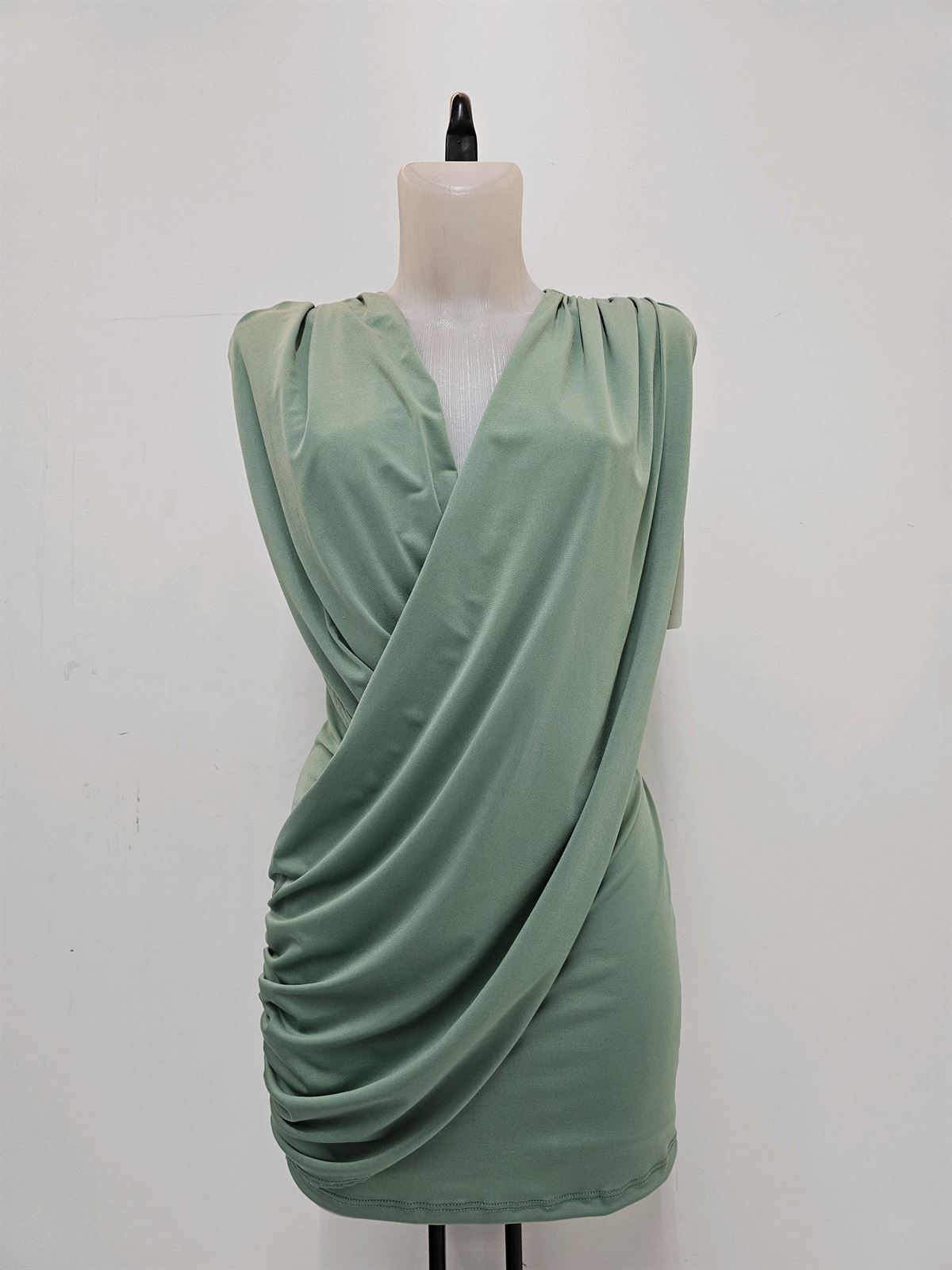 Vestido Corto drapeado con caída. - Imagen 7