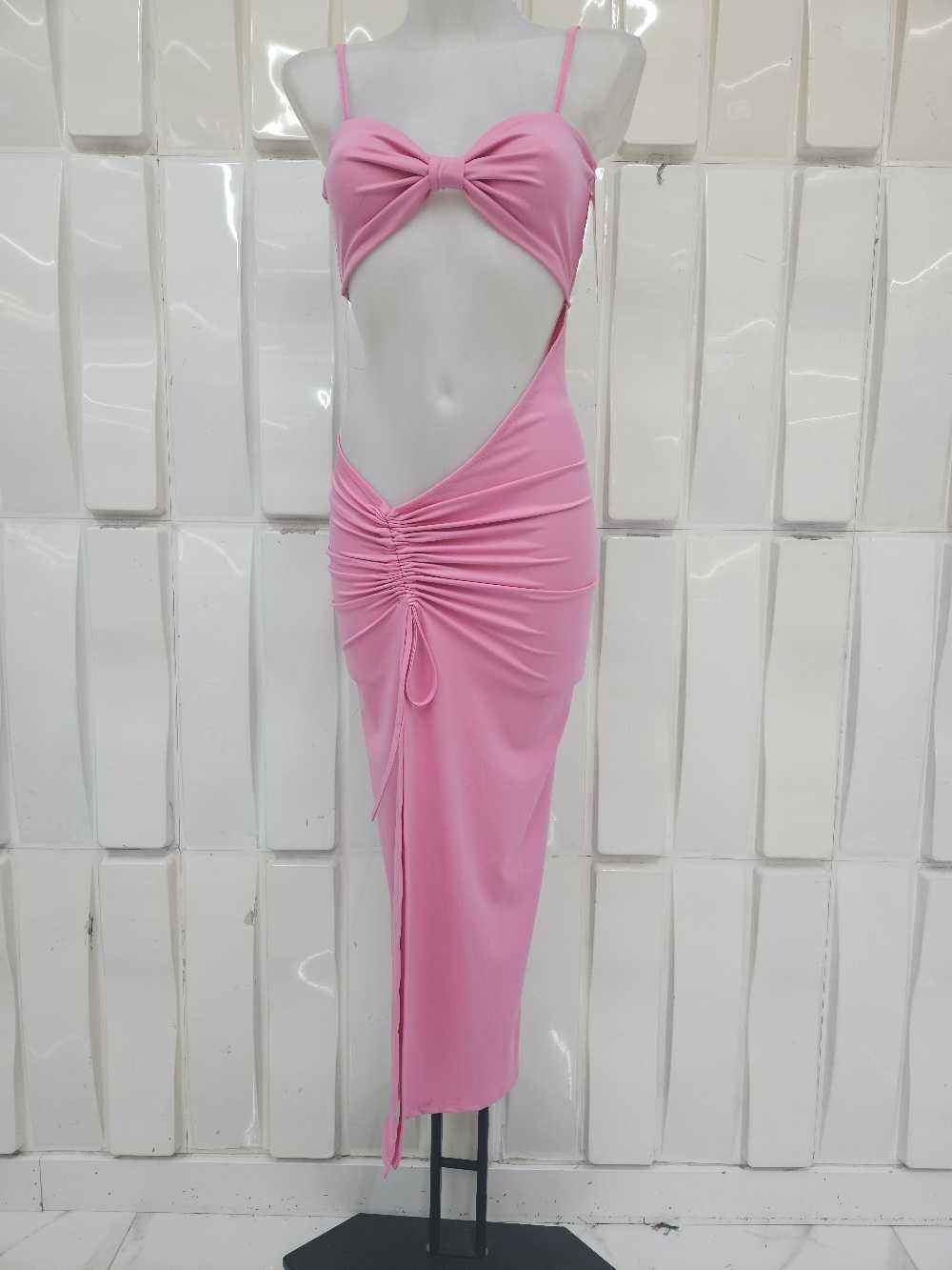 Vestido largo con abertura lateral. - Imagen 5