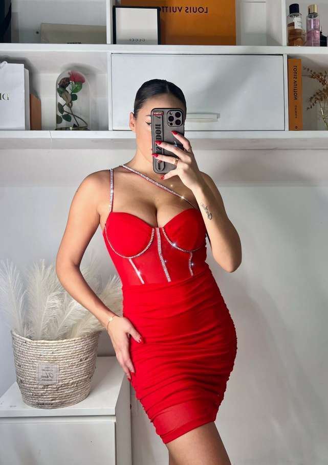 Vestido Rojo corto con pedreria. - Imagen 1